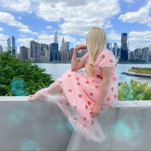 Strawberry dress pink med/large
